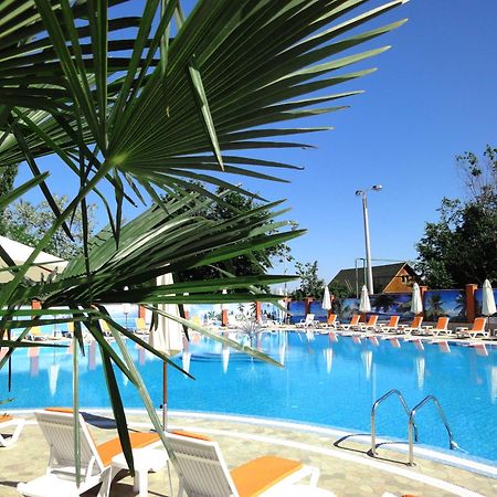 Grand-Marine Hotel & Spa Burlach'ya Balka Ngoại thất bức ảnh