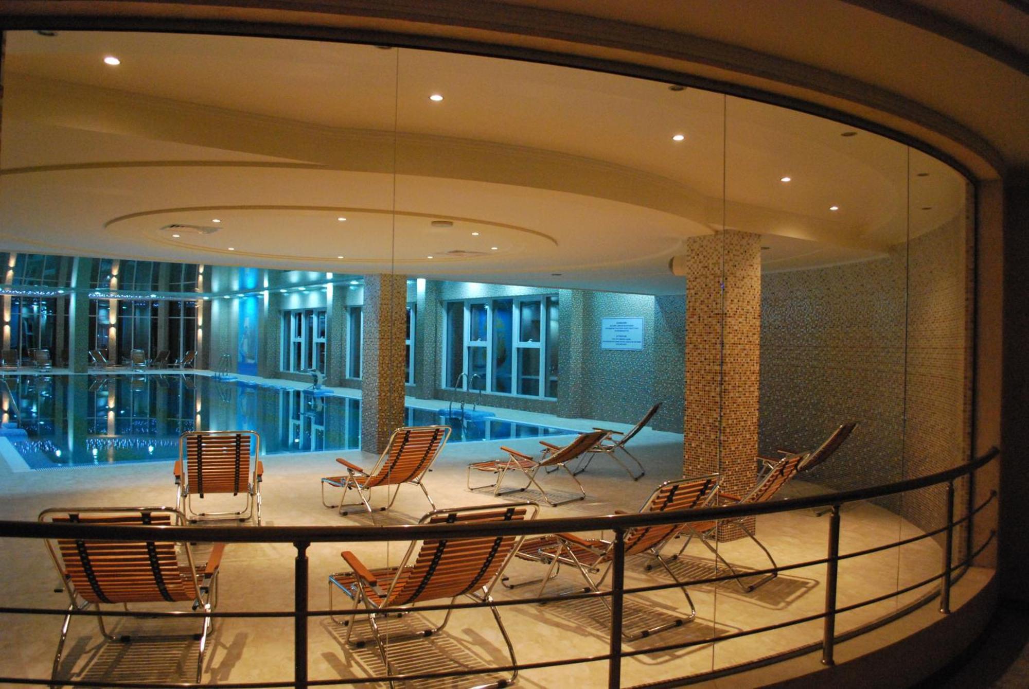 Grand-Marine Hotel & Spa Burlach'ya Balka Ngoại thất bức ảnh