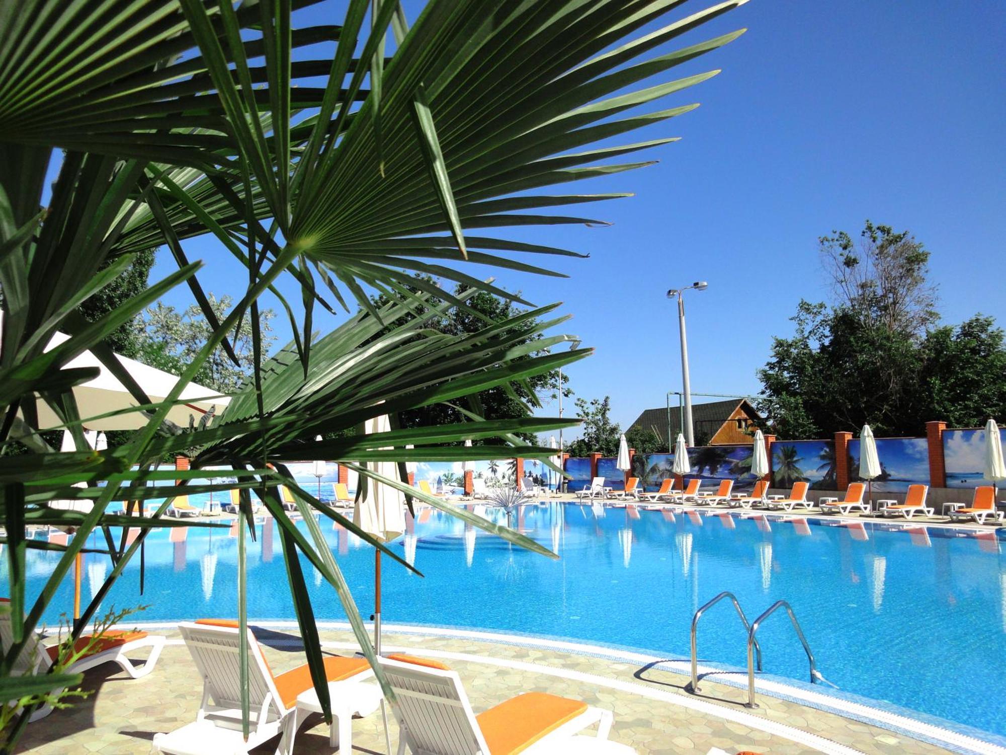 Grand-Marine Hotel & Spa Burlach'ya Balka Ngoại thất bức ảnh