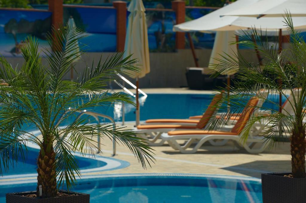 Grand-Marine Hotel & Spa Burlach'ya Balka Ngoại thất bức ảnh