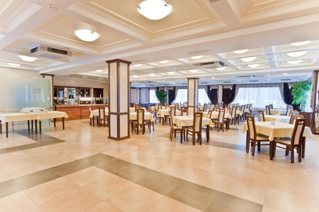 Grand-Marine Hotel & Spa Burlach'ya Balka Ngoại thất bức ảnh