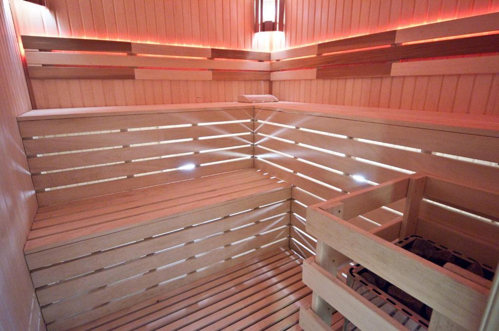 Grand-Marine Hotel & Spa Burlach'ya Balka Ngoại thất bức ảnh